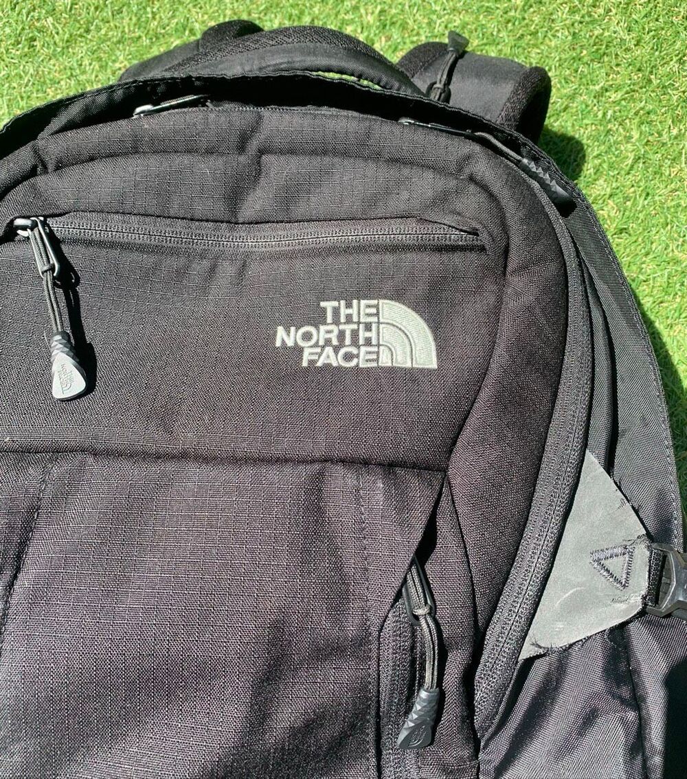 THE NORTH FACE Router Transit black School Work HIKE DAY Backpack Bag - Picture 2 of 12
